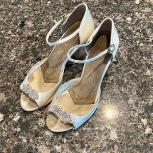Size 7.5 white dyeable silk Angela Nuran heels
